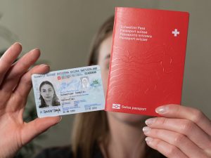 Kaufen Sie einen voll ausgestatteten biometrischen Schweizer Reisepass